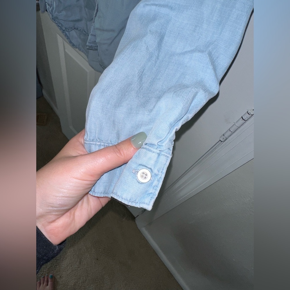 Size Small Chelsea & Violet Denim Button Down Shirt - ultra soft and gently worn - Picture 6 of 9